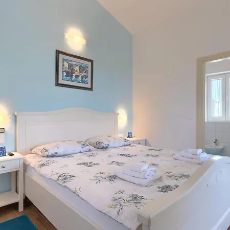 Activity Gardenia With Pool In Tinjan Villa