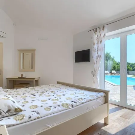 Villa Activity Gardenia With Pool In Tinjan