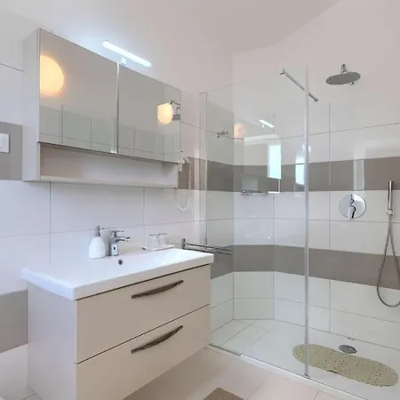 Villa Activity Gardenia With Pool In Tinjan