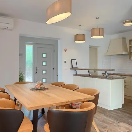 Activity Gardenia With Pool In Tinjan Вилла *