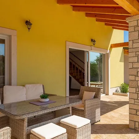 Activity Gardenia With Pool In Tinjan Villa Srbinjak