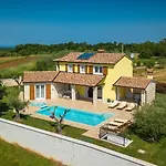 Villa Activity Gardenia With Pool In Tinjan