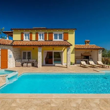 Activity Gardenia With Pool In Tinjan *