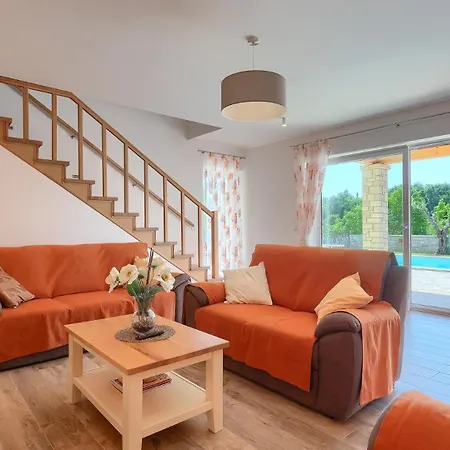 Activity Gardenia With Pool In Tinjan Villa Srbinjak