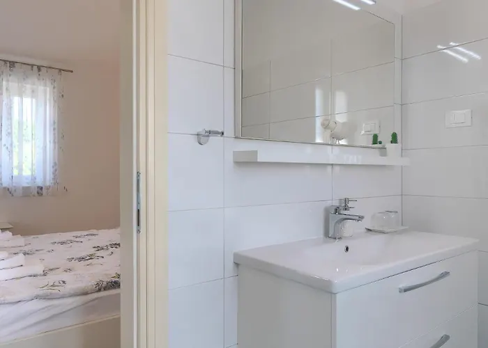 Activity Gardenia With Pool In Tinjan *